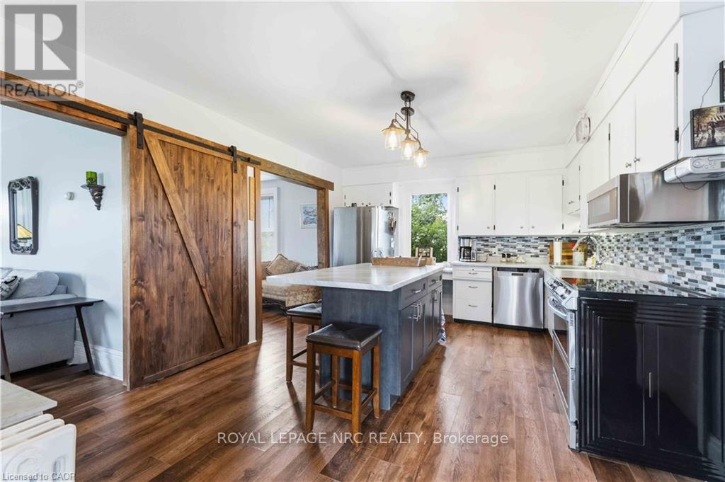 594 Niagara Stone Road, Niagara-On-The-Lake, Ontario  L0S 1J0 - Photo 14 - X12864070