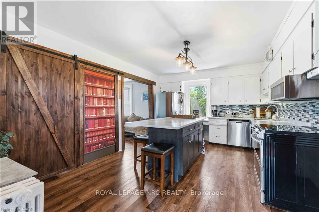 594 Niagara Stone Road, Niagara-On-The-Lake, Ontario  L0S 1J0 - Photo 15 - X12864070
