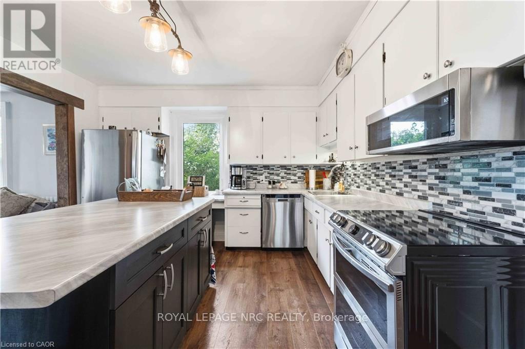 594 Niagara Stone Road, Niagara-On-The-Lake, Ontario  L0S 1J0 - Photo 18 - X12864070