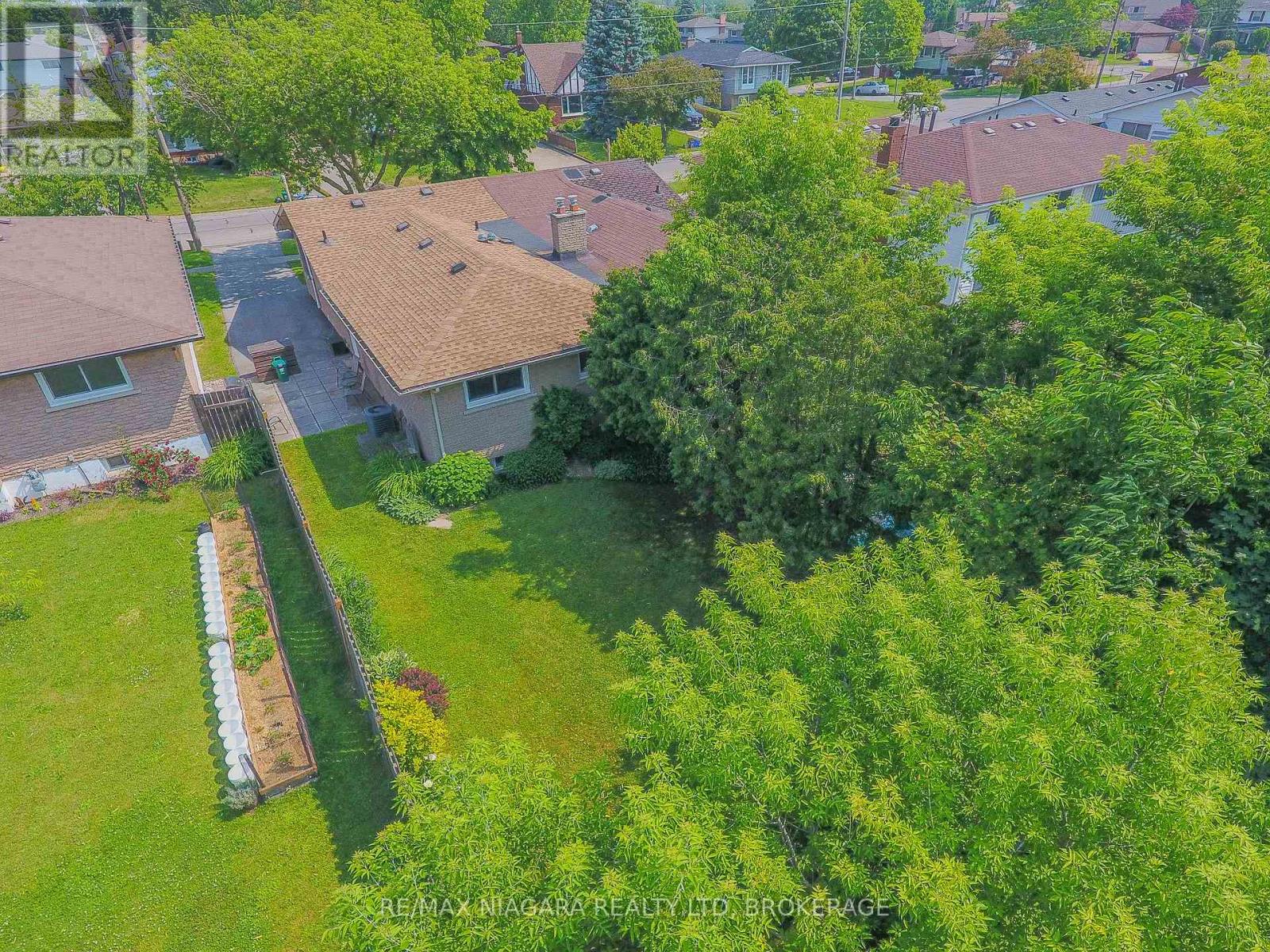 42 Seymour Avenue, St. Catharines, Ontario  L2P 1A7 - Photo 28 - X12864580