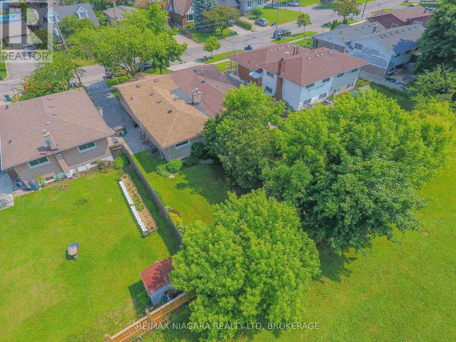 42 Seymour Avenue, St. Catharines, Ontario  L2P 1A7 - Photo 30 - X12864580