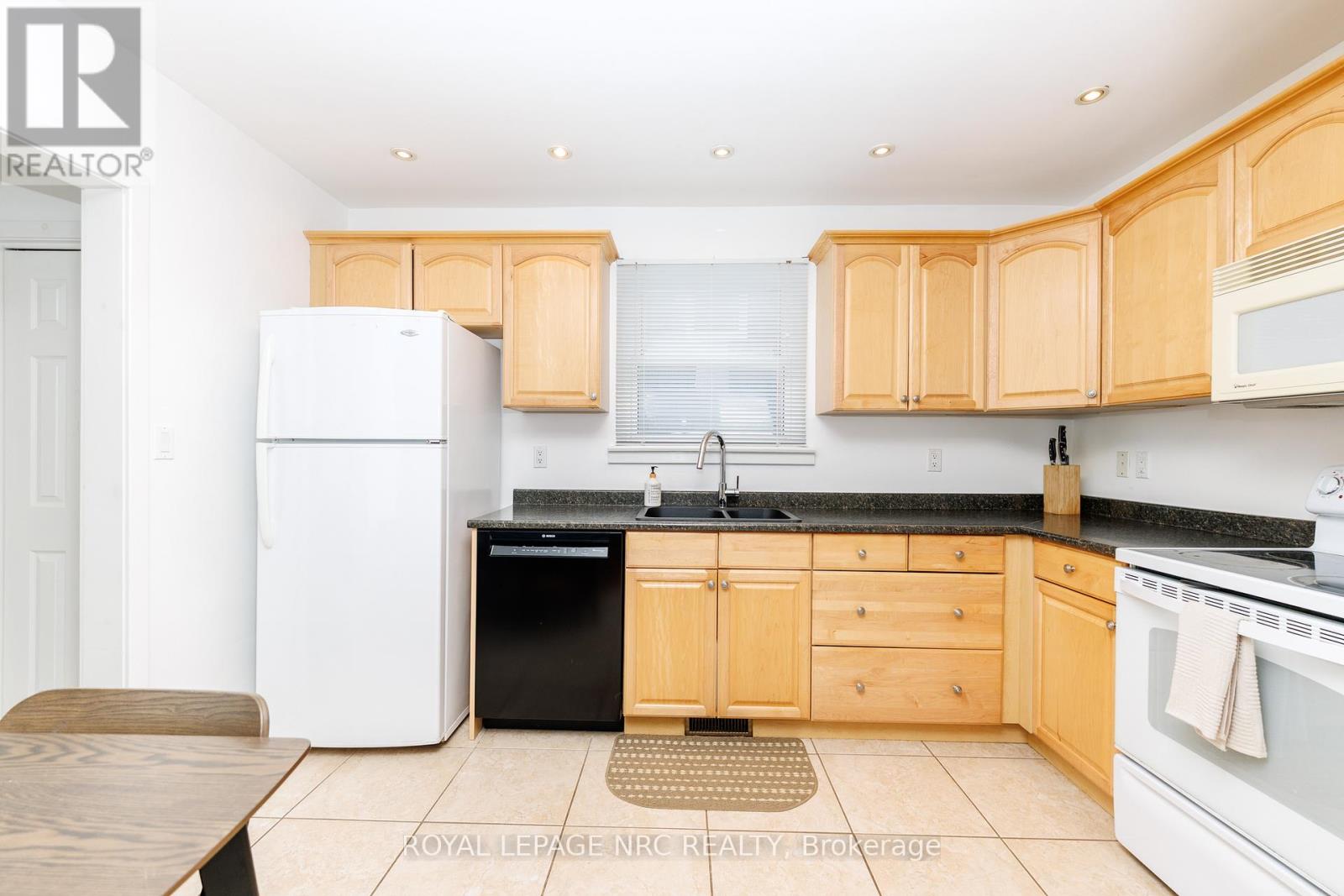 41 Mcdonald Avenue, Thorold, Ontario  L2V 3E5 - Photo 8 - X12867214