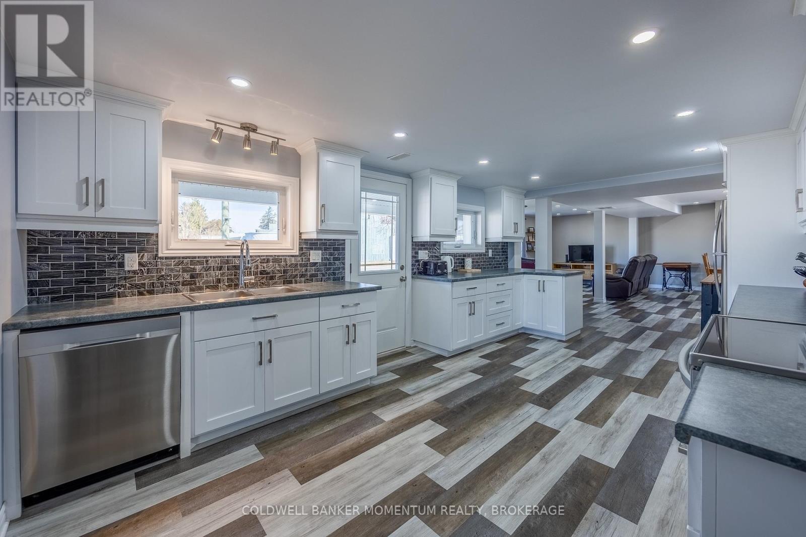 100 Queen Street E, Norfolk, Ontario  N0E 1P0 - Photo 10 - X12869442