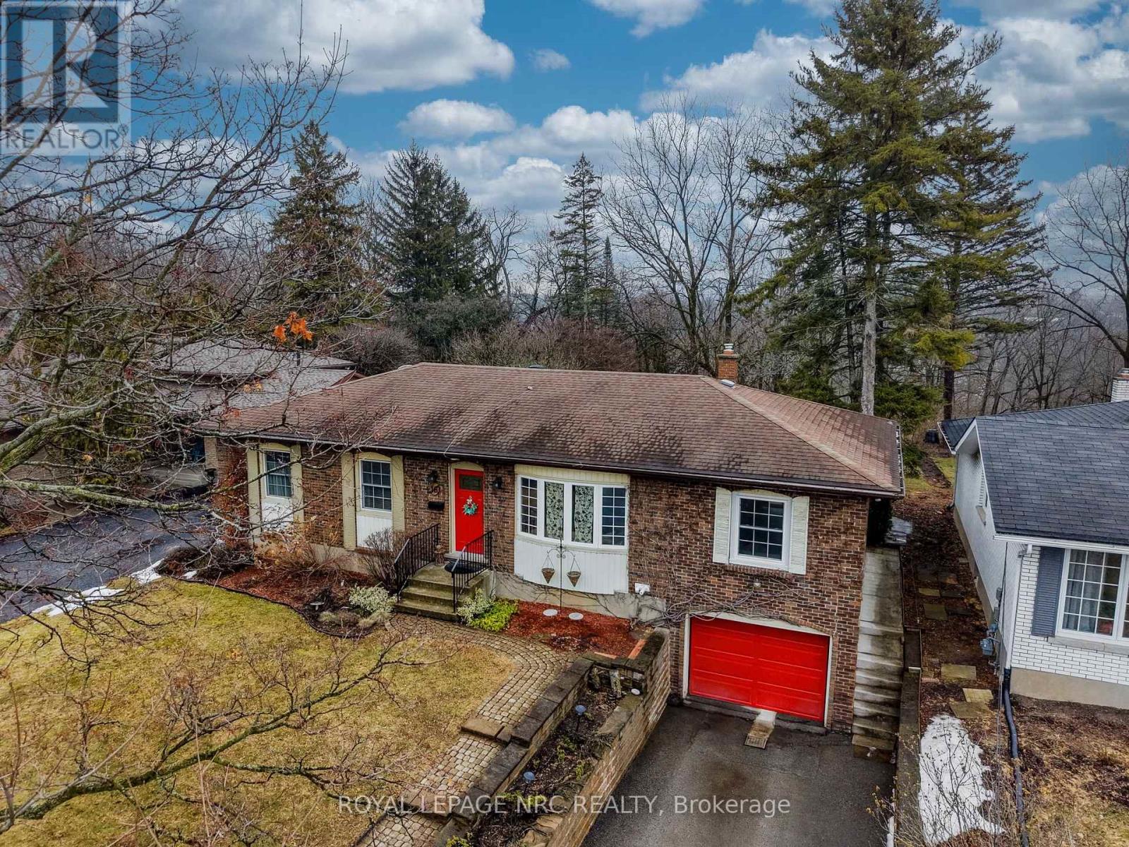 16 Rosemore Road, St. Catharines, Ontario  L2S 1A8 - Photo 3 - X12869642