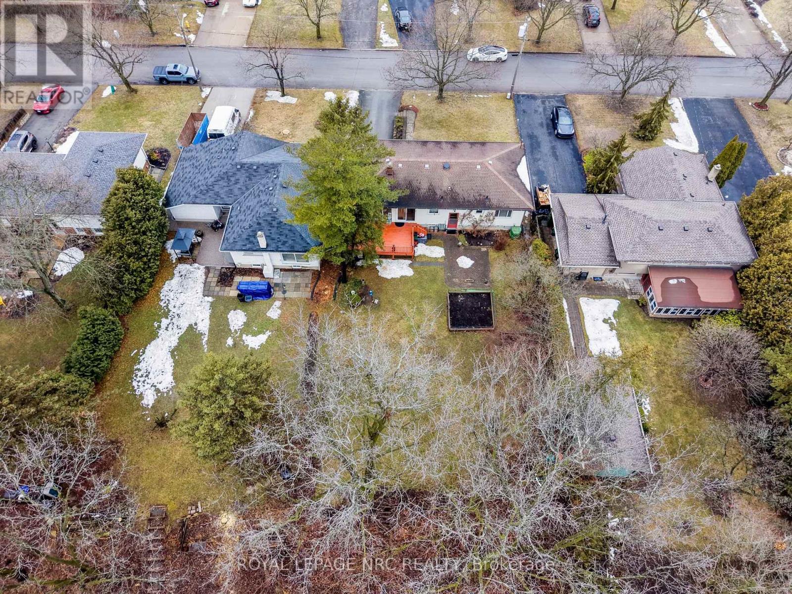 16 Rosemore Road, St. Catharines, Ontario  L2S 1A8 - Photo 37 - X12869642