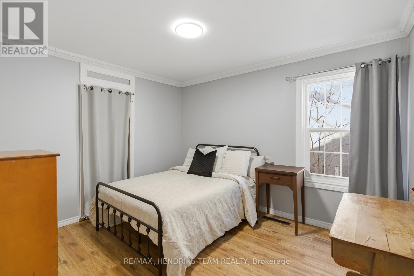 7 Elmwood Avenue, St. Catharines, Ontario  L2R 2T5 - Photo 12 - X12870388