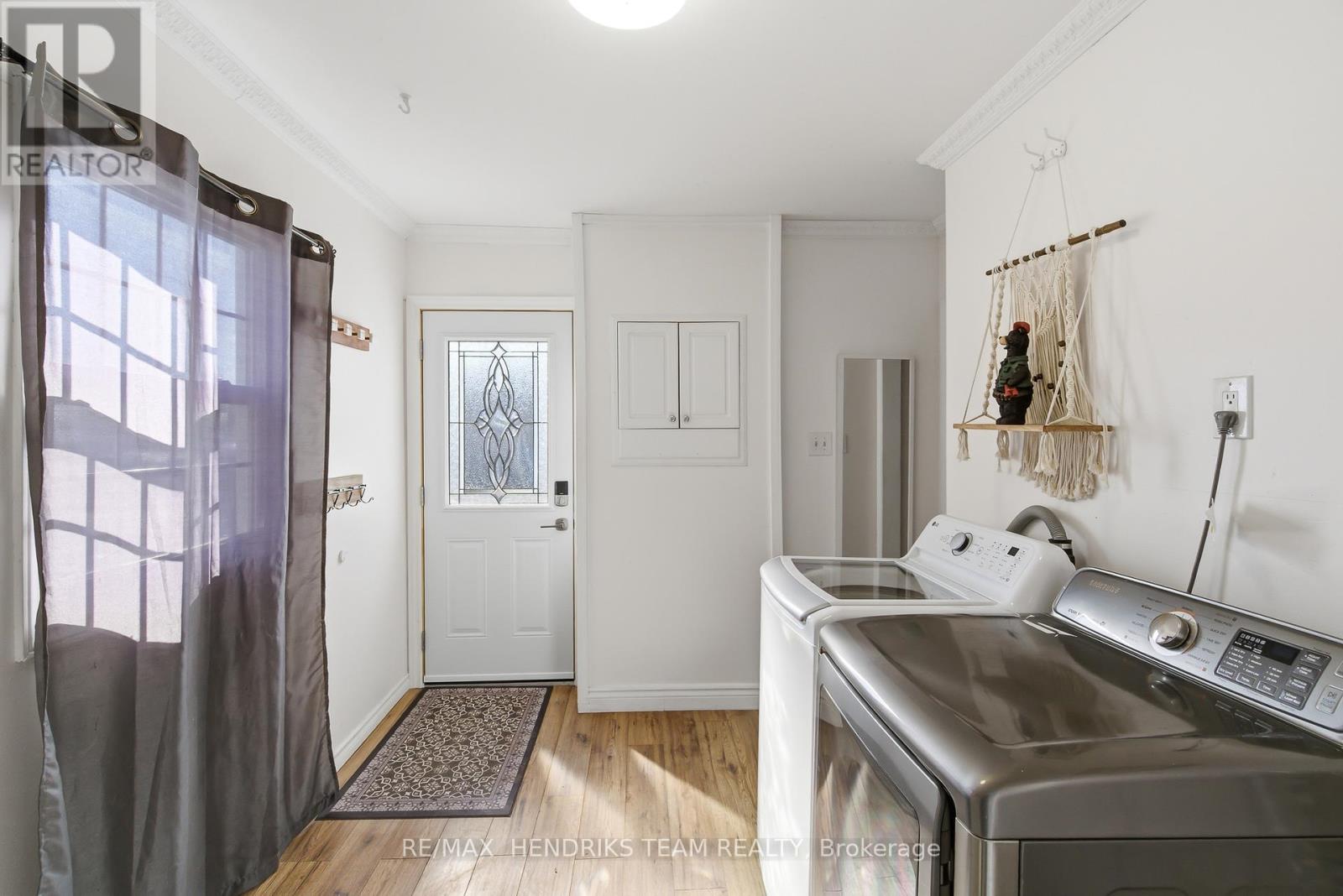 7 Elmwood Avenue, St. Catharines, Ontario  L2R 2T5 - Photo 16 - X12870388