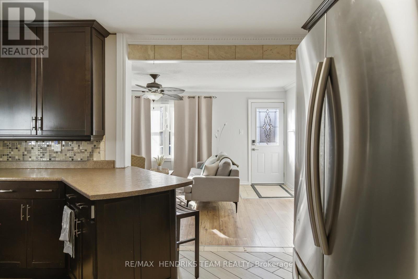 7 Elmwood Avenue, St. Catharines, Ontario  L2R 2T5 - Photo 9 - X12870388