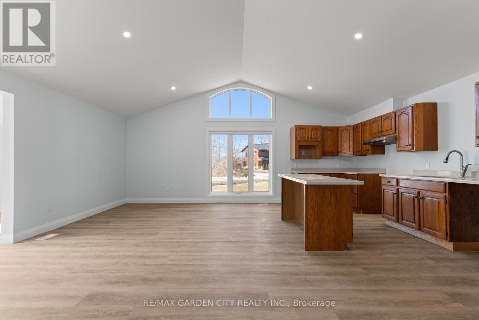 11582 Beach Road E, Wainfleet, Ontario  L0S 1V0 - Photo 7 - X12870580