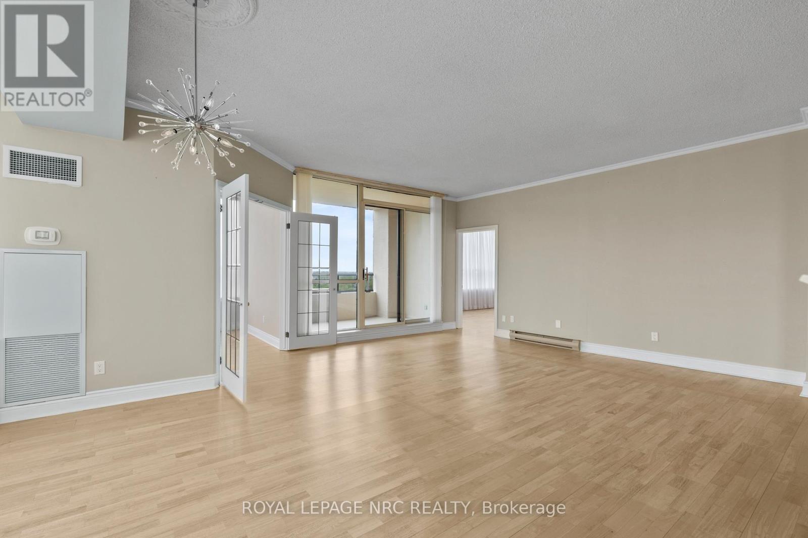 Ph6 - 3 Towering Heights Boulevard, St. Catharines, Ontario  L2T 4A4 - Photo 15 - X12870998