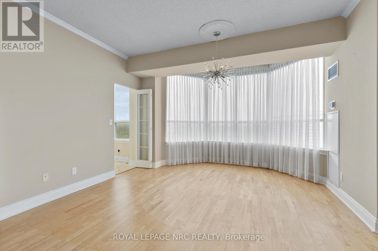 Ph6 - 3 Towering Heights Boulevard, St. Catharines, Ontario  L2T 4A4 - Photo 17 - X12870998