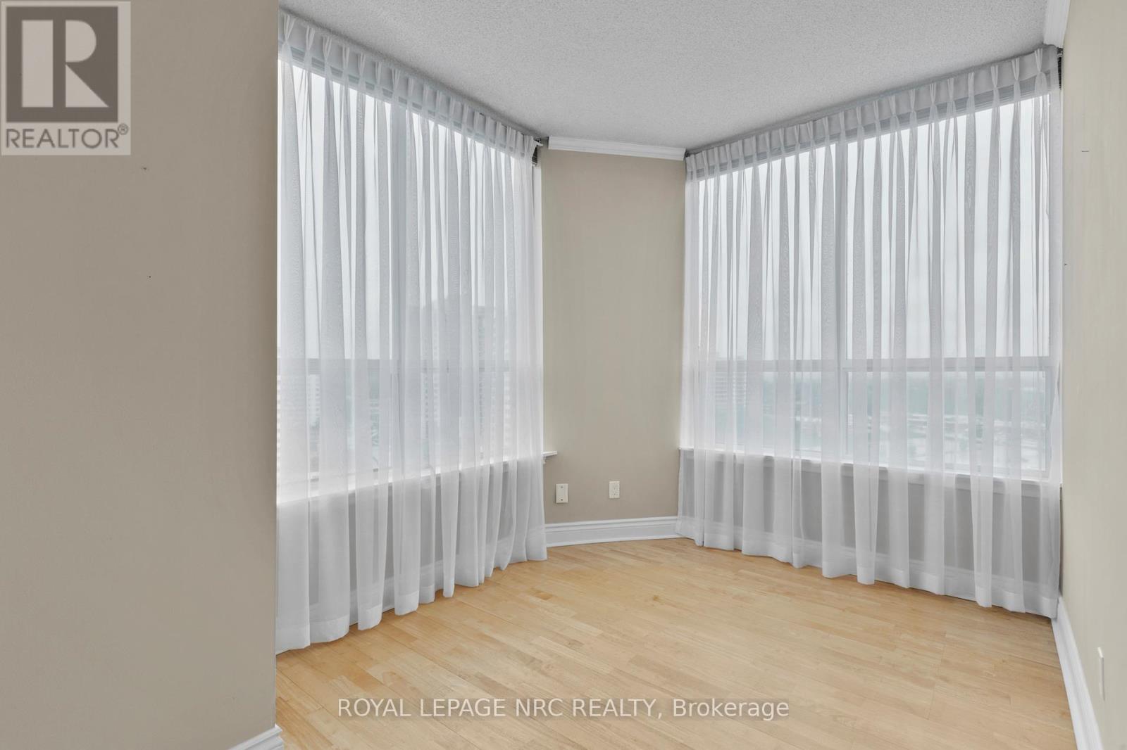 Ph6 - 3 Towering Heights Boulevard, St. Catharines, Ontario  L2T 4A4 - Photo 19 - X12870998