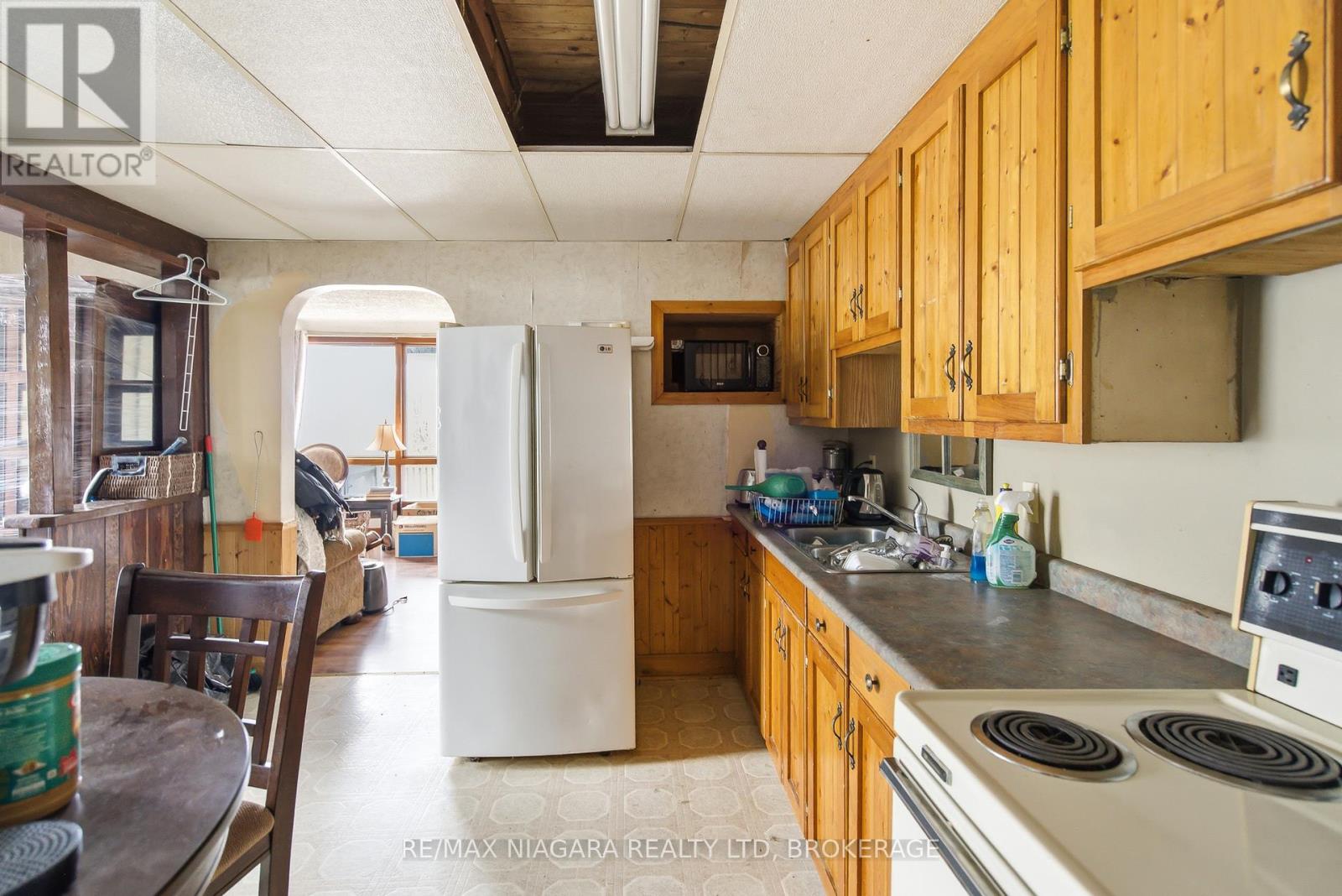 8356 Oakwood Drive, Niagara Falls, Ontario  L2E 6S5 - Photo 14 - X12871144