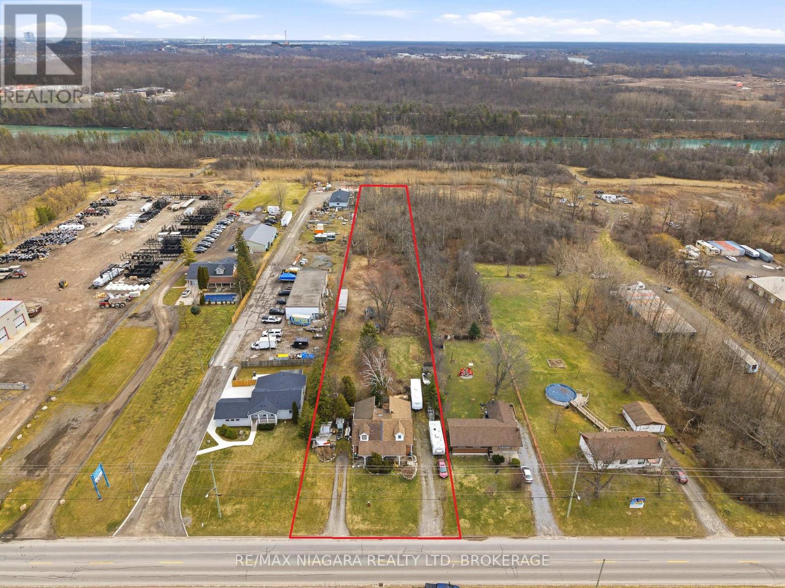 8356 OAKWOOD DRIVE, Niagara Falls, Ontario
