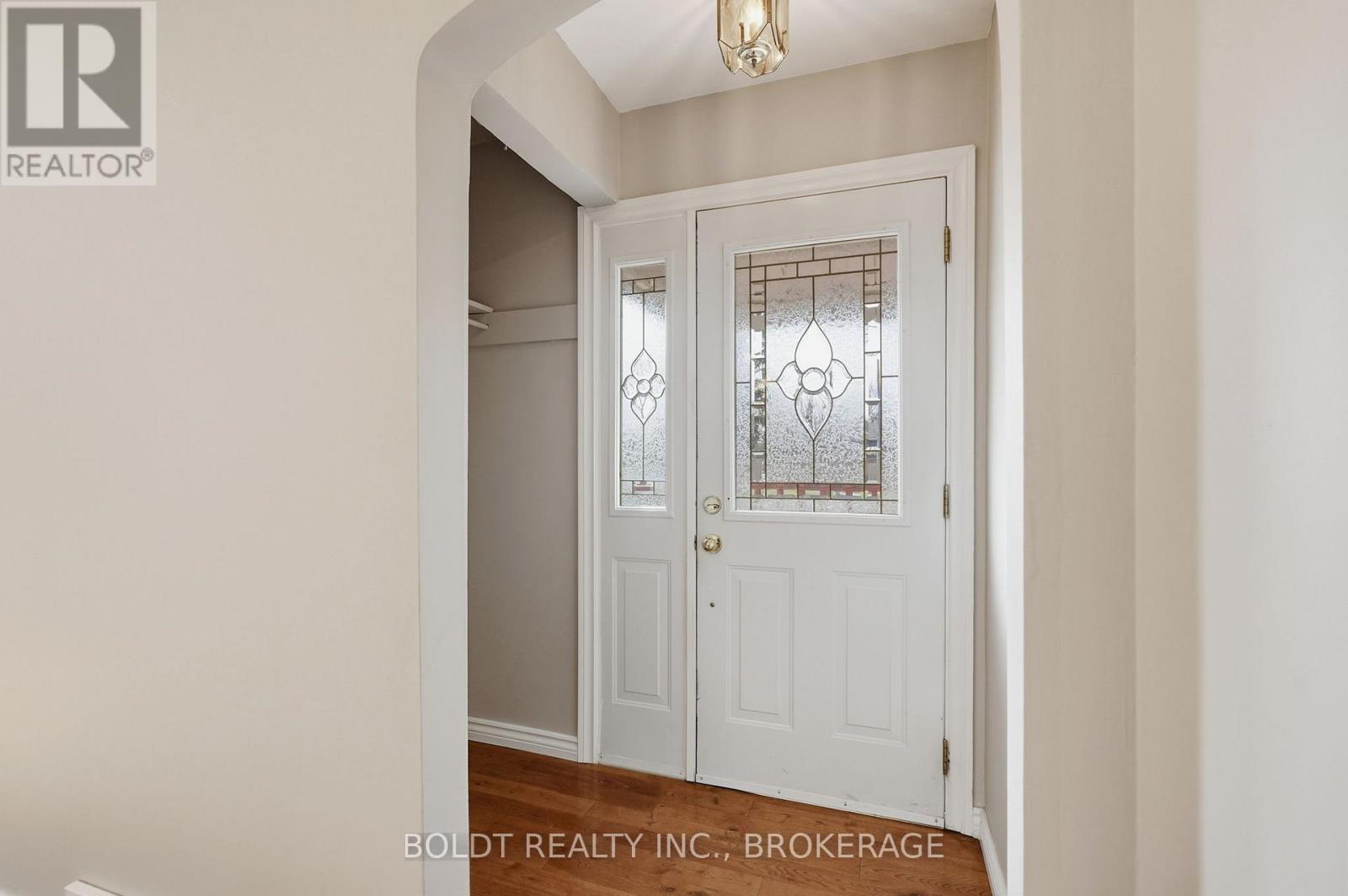 16 Grammar Avenue, St. Catharines, Ontario  L2N 3L3 - Photo 11 - X12871390