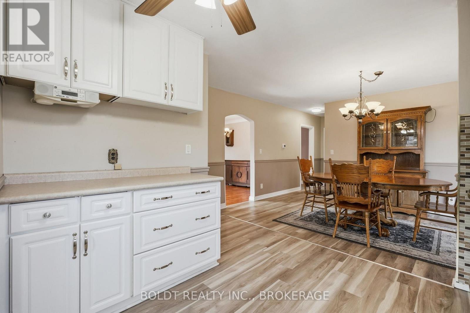 16 Grammar Avenue, St. Catharines, Ontario  L2N 3L3 - Photo 18 - X12871390