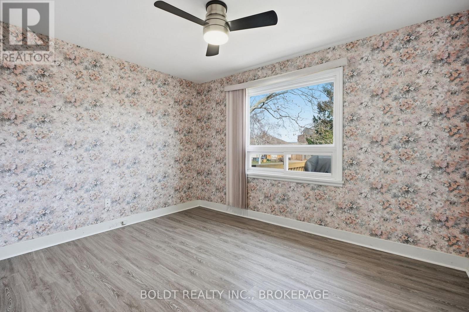 16 Grammar Avenue, St. Catharines, Ontario  L2N 3L3 - Photo 27 - X12871390