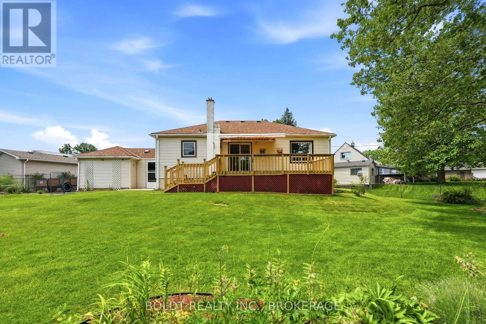 16 Grammar Avenue, St. Catharines, Ontario  L2N 3L3 - Photo 47 - X12871390