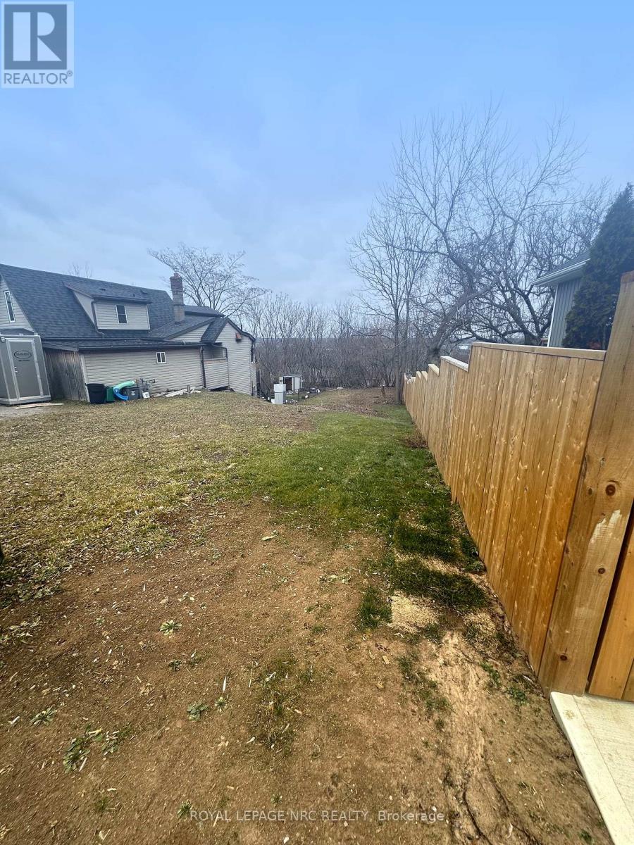 1 Ball Avenue, St. Catharines, Ontario  L2T 1B4 - Photo 3 - X12872756