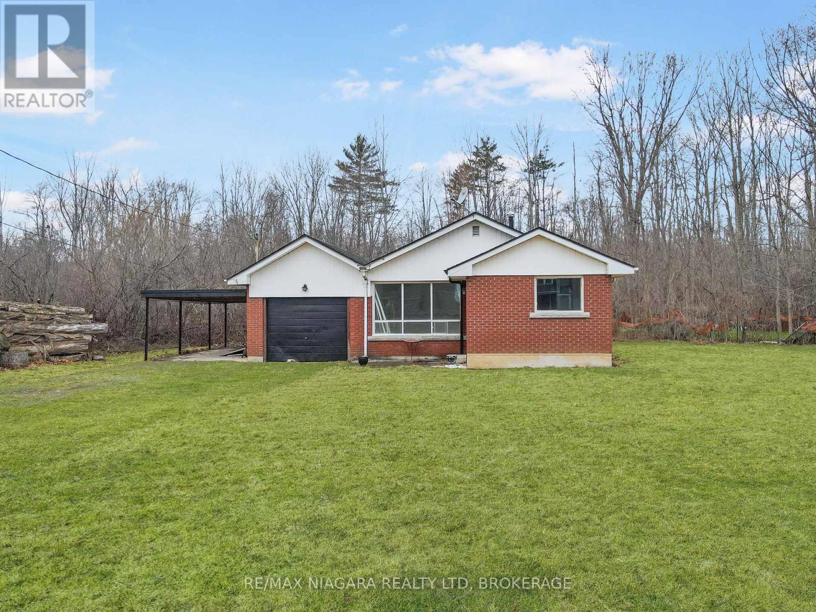 1544 Stockton Lane, Fort Erie, Ontario  L2A 6M8 - Photo 2 - X12873920