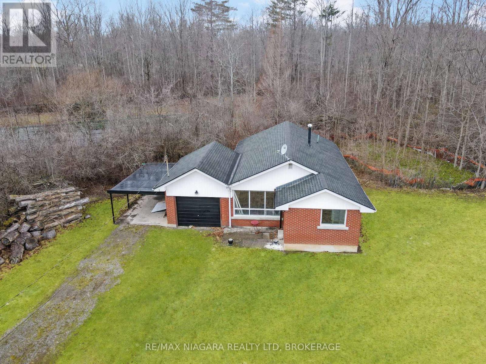 1544 Stockton Lane, Fort Erie, Ontario  L2A 6M8 - Photo 3 - X12873920