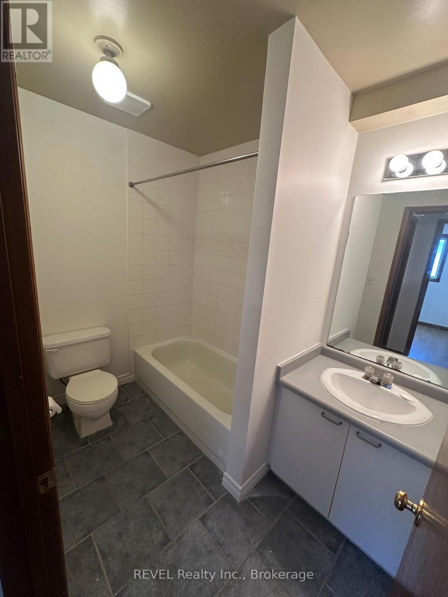 1 - 1372 Haist Street, Pelham, Ontario  L0S 1M0 - Photo 19 - X12877788