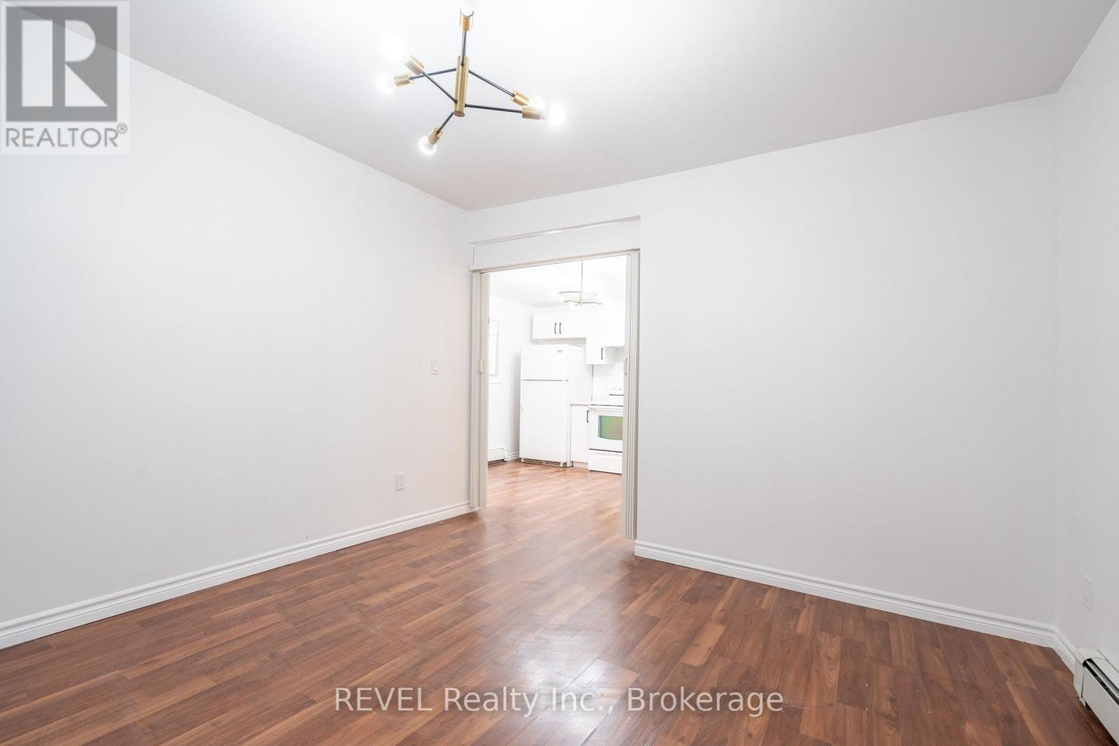 Main - 4762 Kincaid Place, Niagara Falls, Ontario  L2E 1C5 - Photo 6 - X12878498