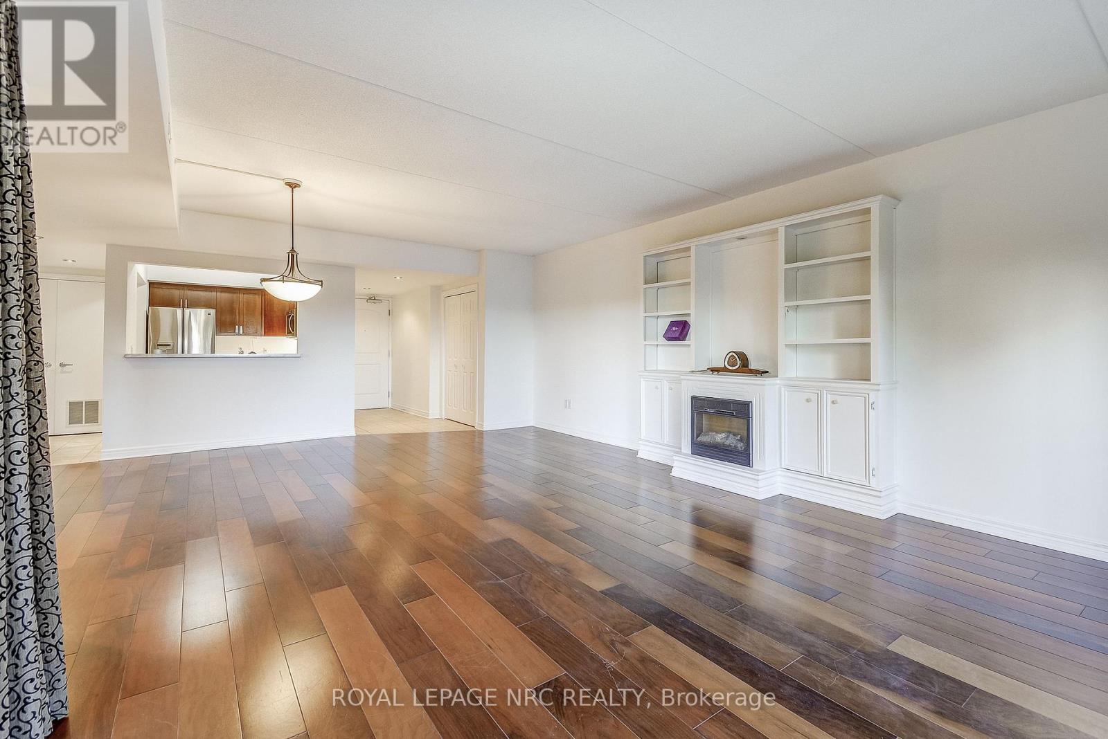 202 - 678 Line 2 Road, Niagara-On-The-Lake, Ontario  L0S 1J0 - Photo 12 - X12880472