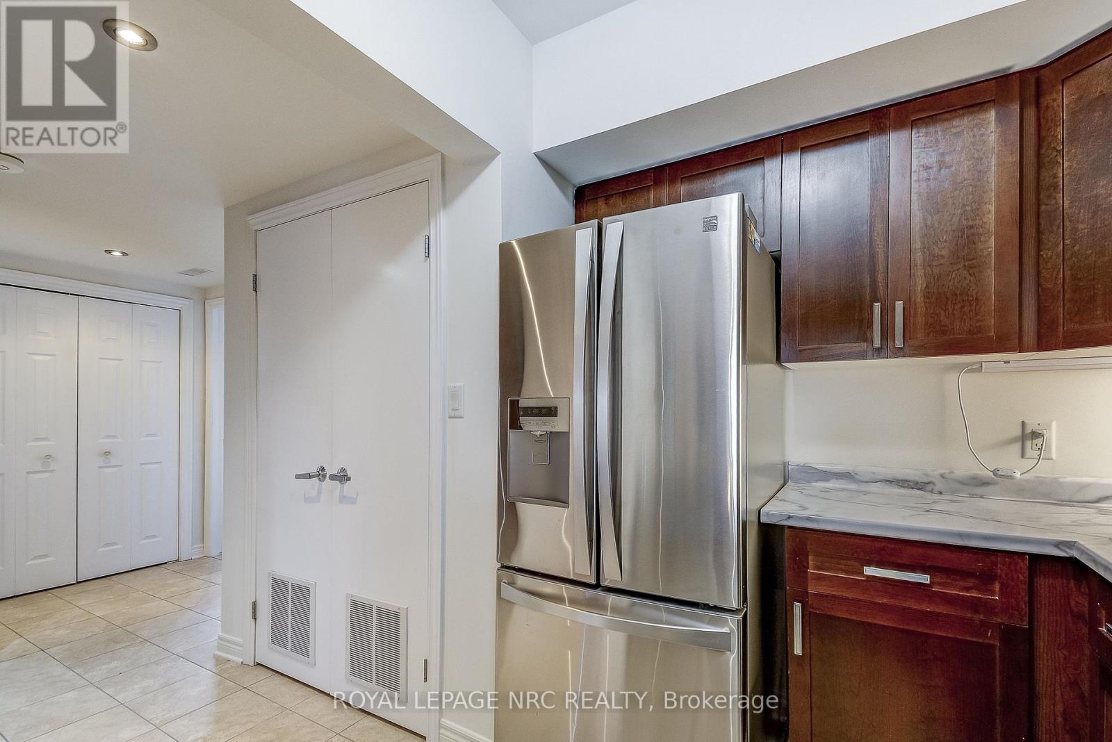 202 - 678 Line 2 Road, Niagara-On-The-Lake, Ontario  L0S 1J0 - Photo 15 - X12880472