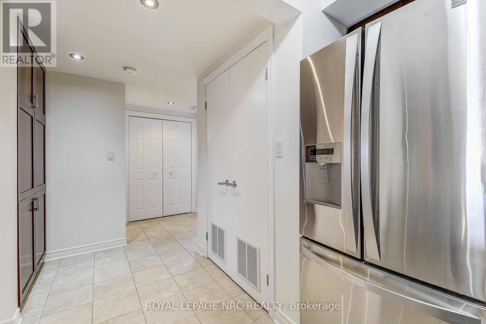 202 - 678 Line 2 Road, Niagara-On-The-Lake, Ontario  L0S 1J0 - Photo 17 - X12880472