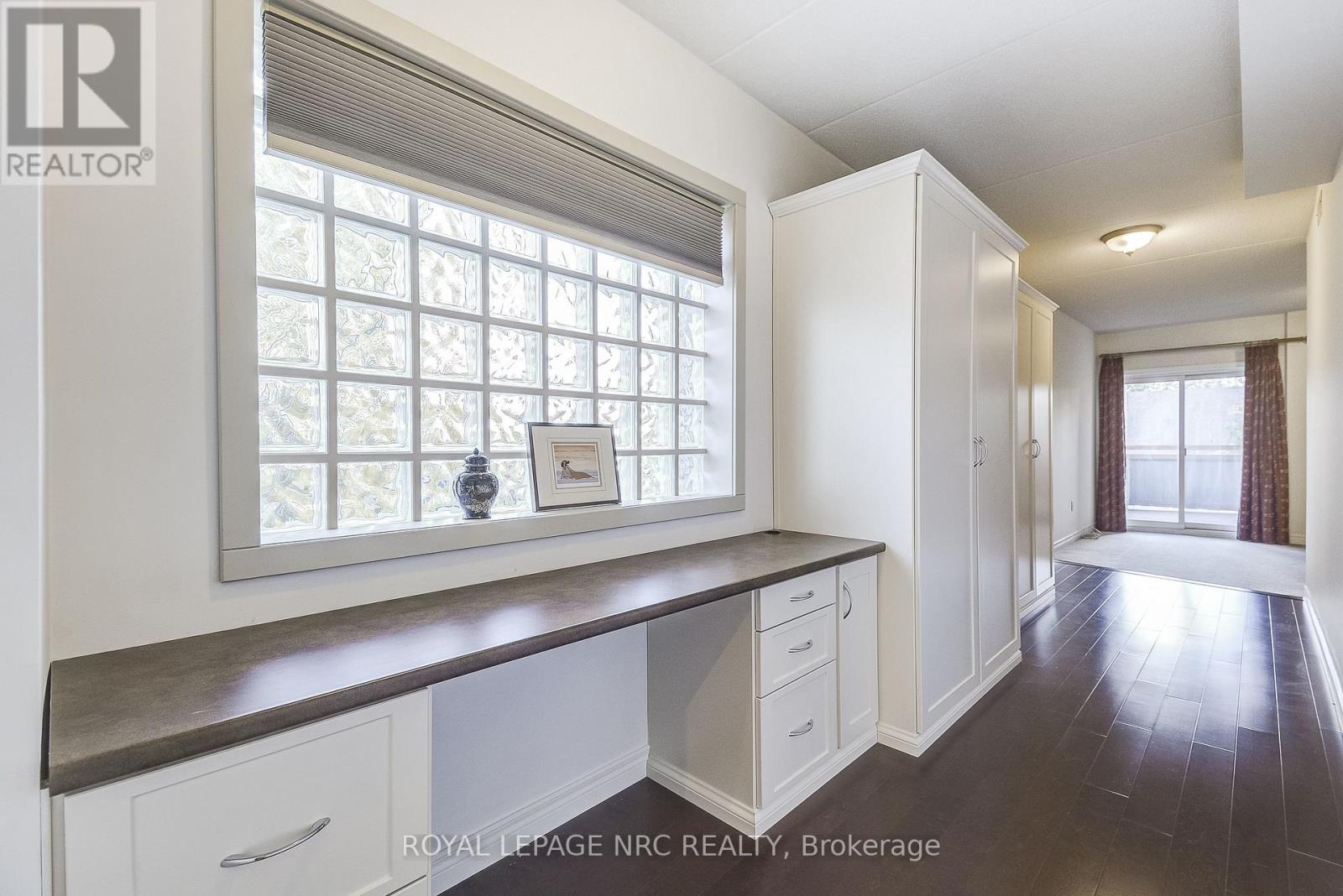 202 - 678 Line 2 Road, Niagara-On-The-Lake, Ontario  L0S 1J0 - Photo 22 - X12880472
