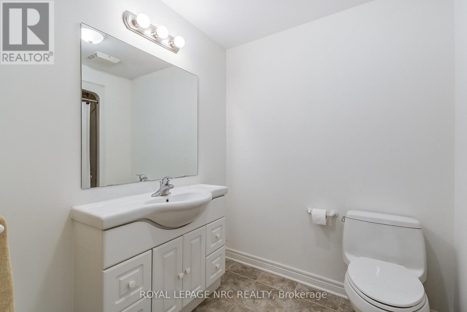 202 - 678 Line 2 Road, Niagara-On-The-Lake, Ontario  L0S 1J0 - Photo 26 - X12880472