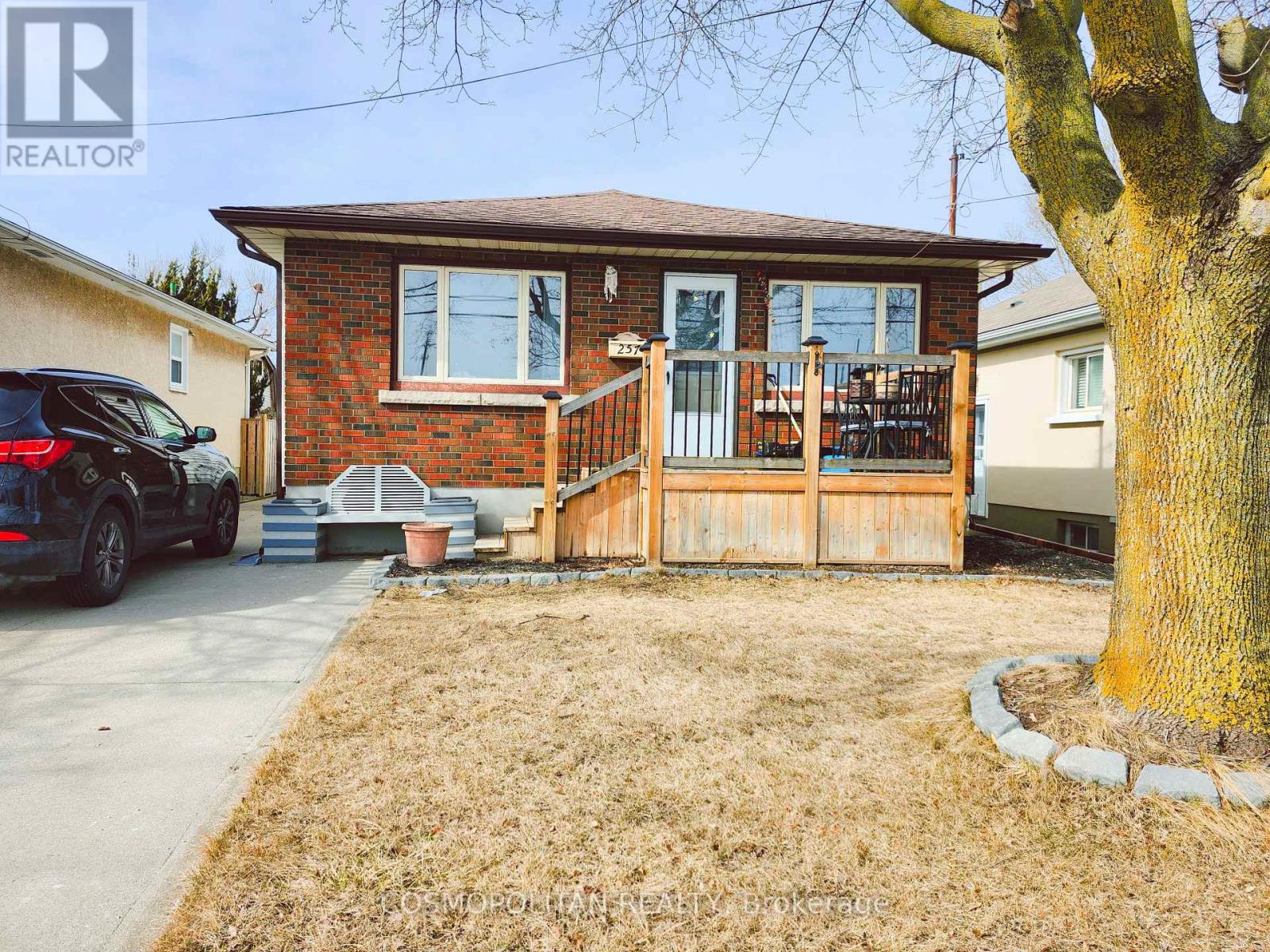 257 GRANTHAM AVENUE, St. Catharines, Ontario