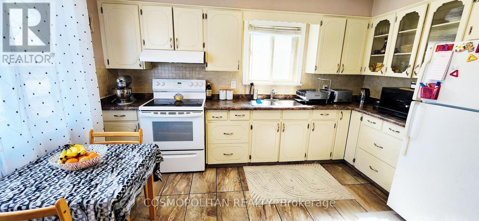 257 Grantham Avenue, St. Catharines, Ontario  L2M 4Z6 - Photo 5 - X12880888