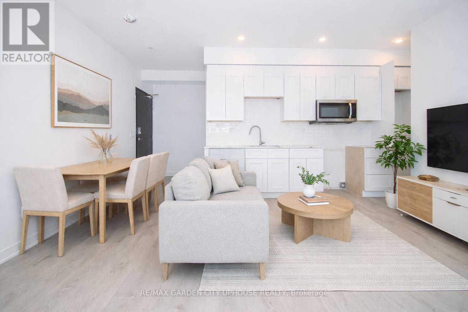 910 - 57 Carlisle Street, St. Catharines, Ontario  L2R 7N6 - Photo 3 - X12881124