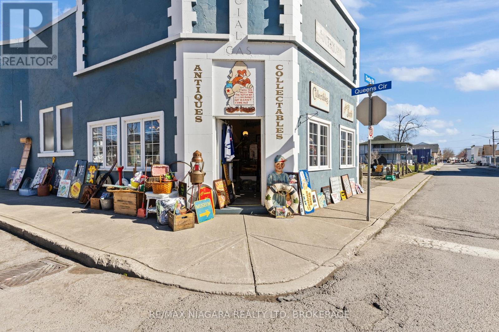 34 Queens Circle, Fort Erie, Ontario  L0S 1B0 - Photo 2 - X12881170