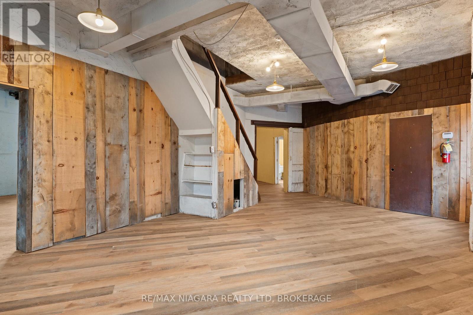 34 Queens Circle, Fort Erie, Ontario  L0S 1B0 - Photo 25 - X12881170