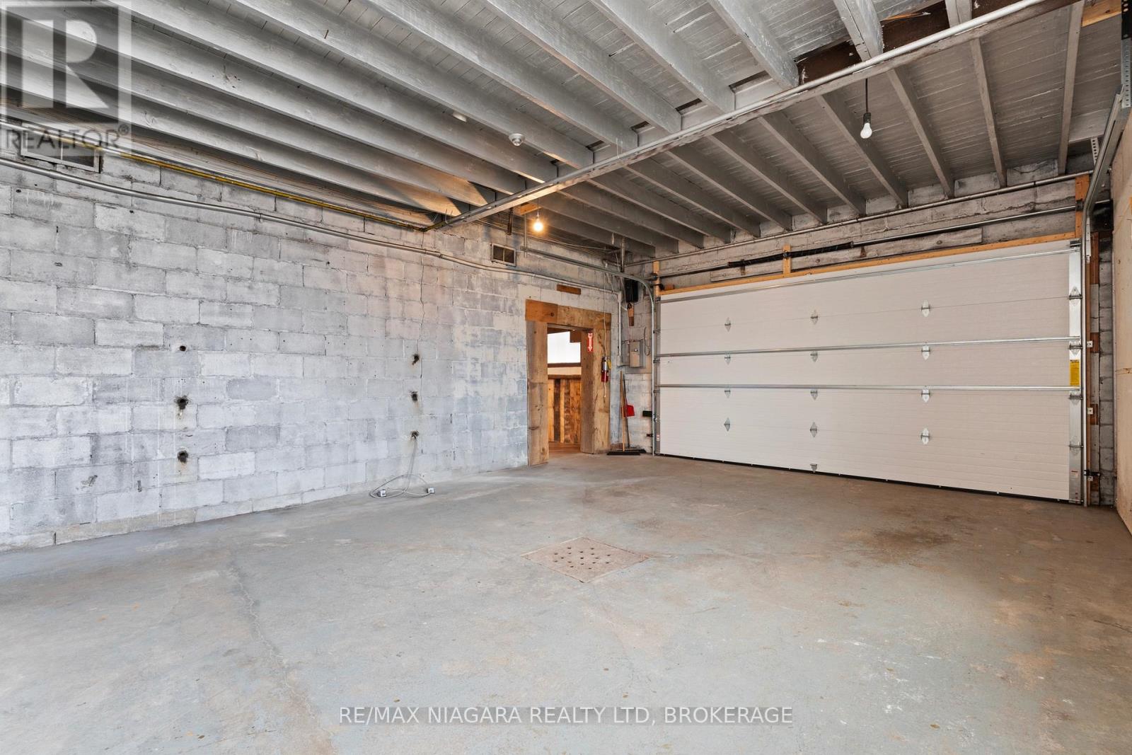 34 Queens Circle, Fort Erie, Ontario  L0S 1B0 - Photo 27 - X12881170