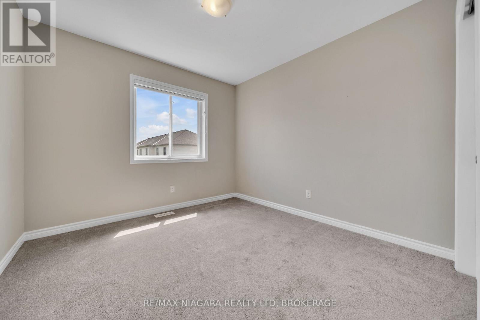 178 Broadway Lane, Welland, Ontario  L3C 5L5 - Photo 18 - X12884124