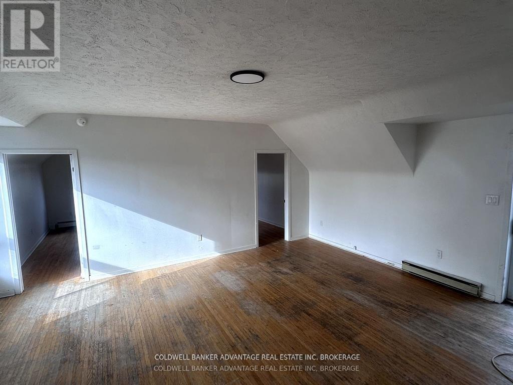 44 Albert Street, Welland, Ontario  L3B 4L2 - Photo 9 - X12885622
