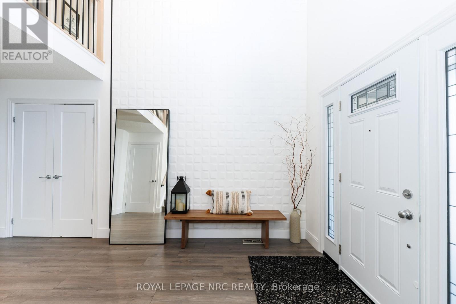 7 Sarah Court, St. Catharines, Ontario  L2S 3R6 - Photo 5 - X12887358