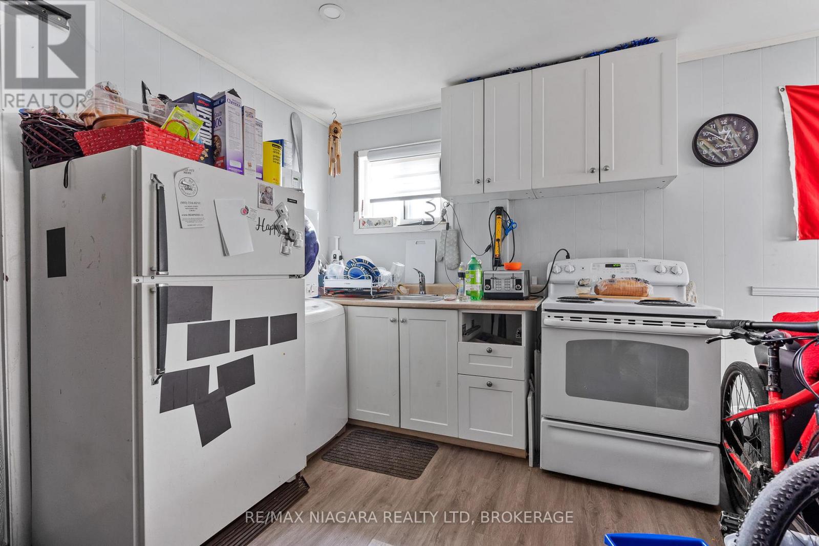 224 Mitchell Street, Port Colborne, Ontario  L3K 1Y3 - Photo 10 - X12887386