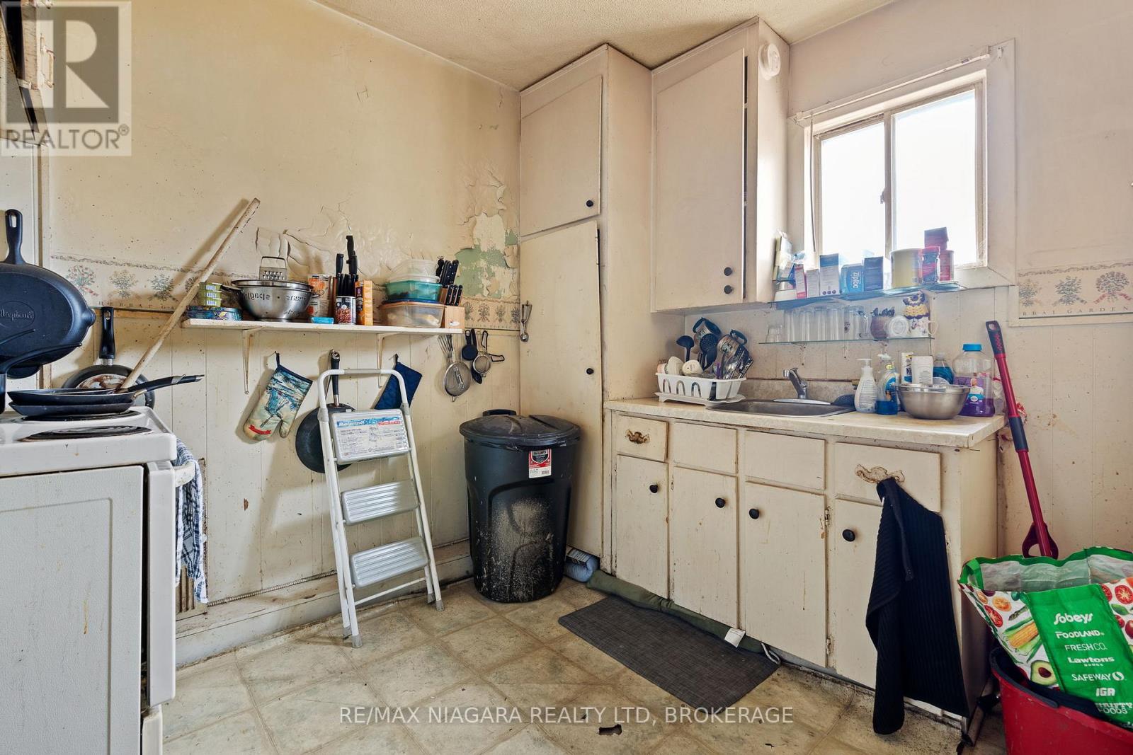 224 Mitchell Street, Port Colborne, Ontario  L3K 1Y3 - Photo 16 - X12887386