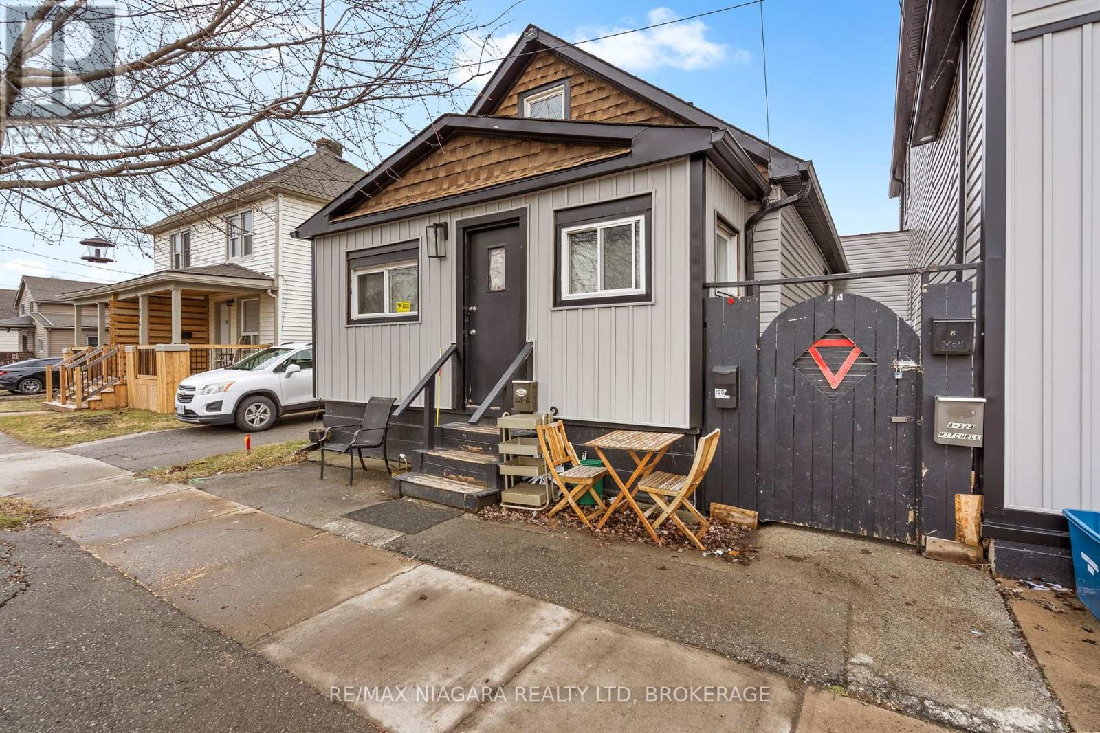 224 Mitchell Street, Port Colborne, Ontario  L3K 1Y3 - Photo 3 - X12887386