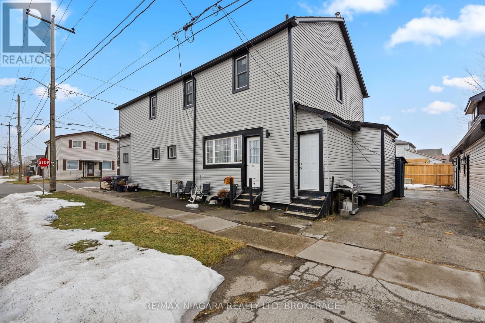 224 Mitchell Street, Port Colborne, Ontario  L3K 1Y3 - Photo 6 - X12887386
