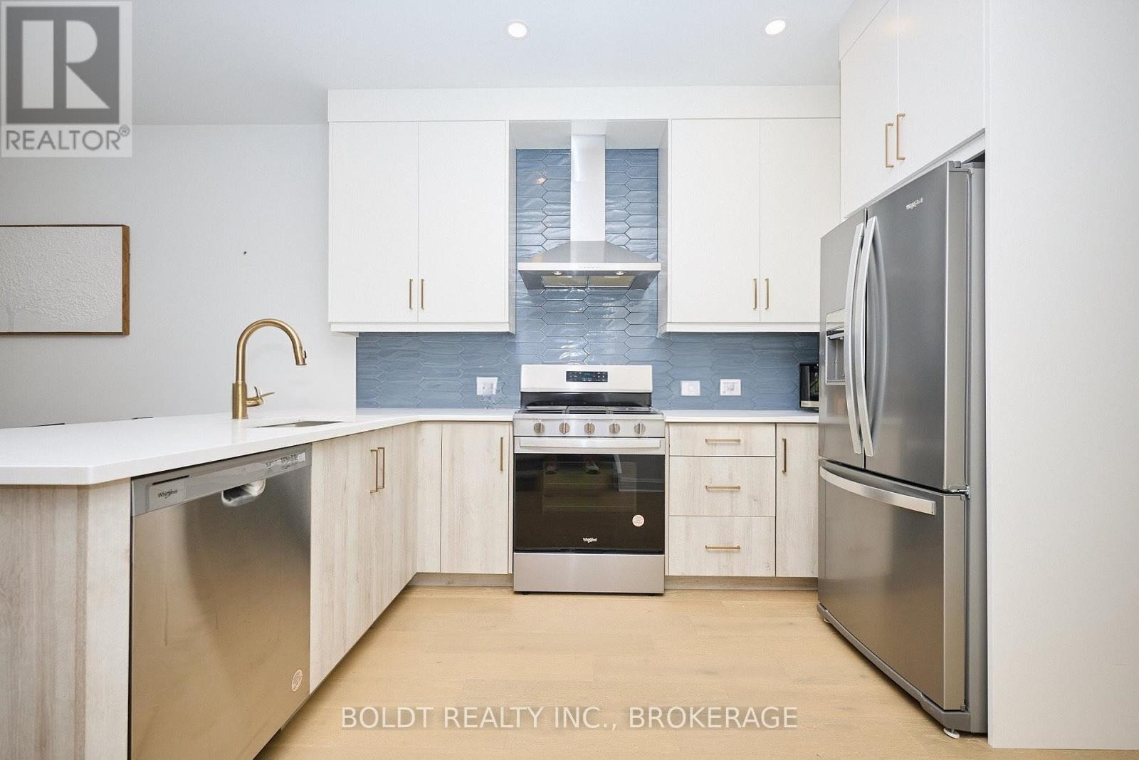 552 Mississauga Avenue, Fort Erie, Ontario  L2A 0G8 - Photo 5 - X12888260