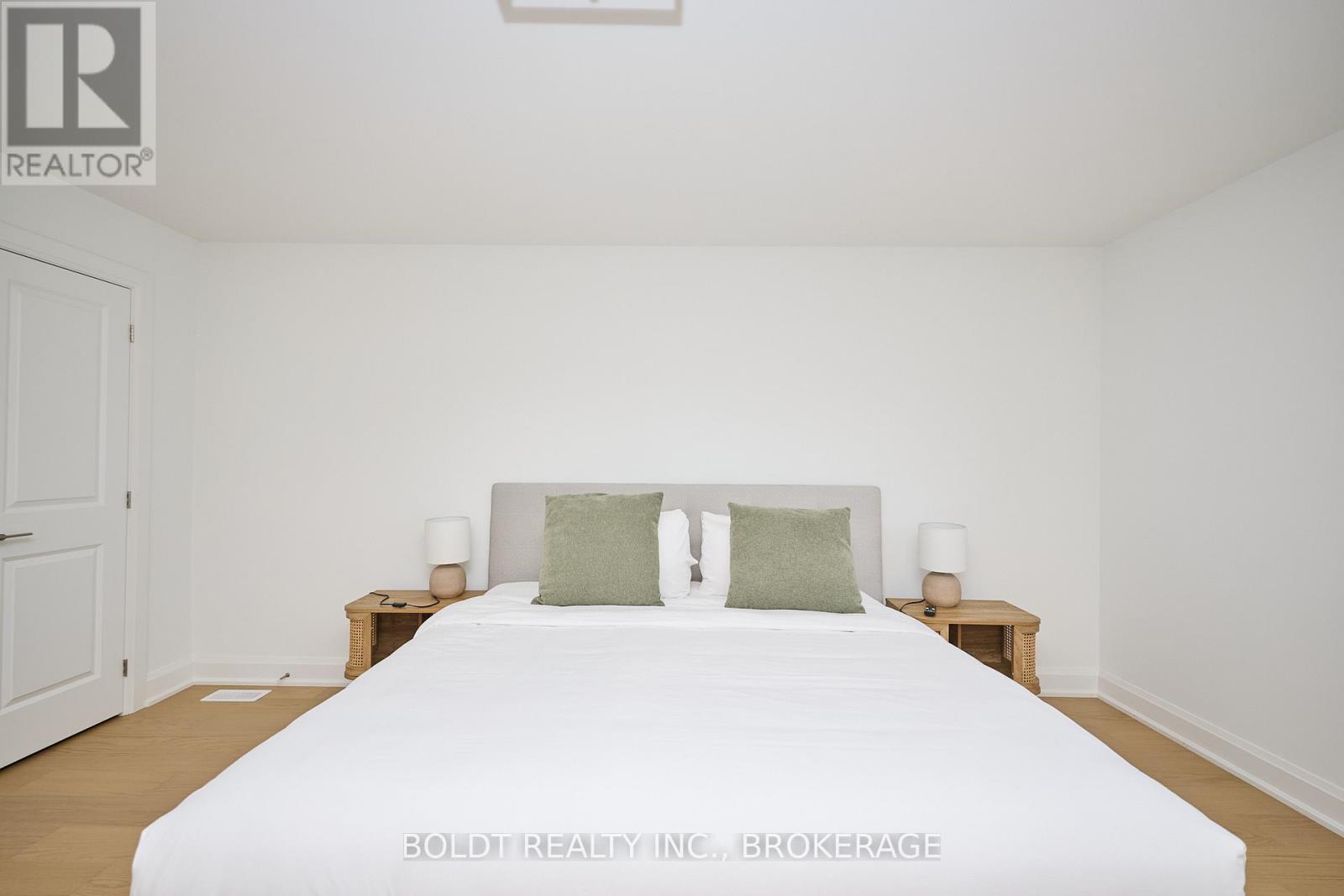 556 Mississauga Avenue, Fort Erie, Ontario  L2A 0G8 - Photo 13 - X12888266