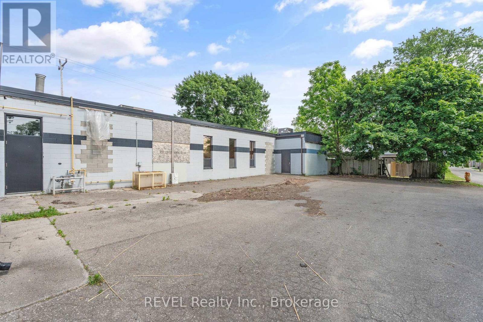 271 Ridgeway Road, Fort Erie, Ontario  L0S 1B0 - Photo 13 - X12890148
