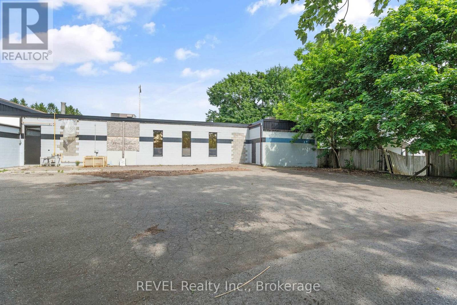 271 Ridgeway Road, Fort Erie, Ontario  L0S 1B0 - Photo 14 - X12890148