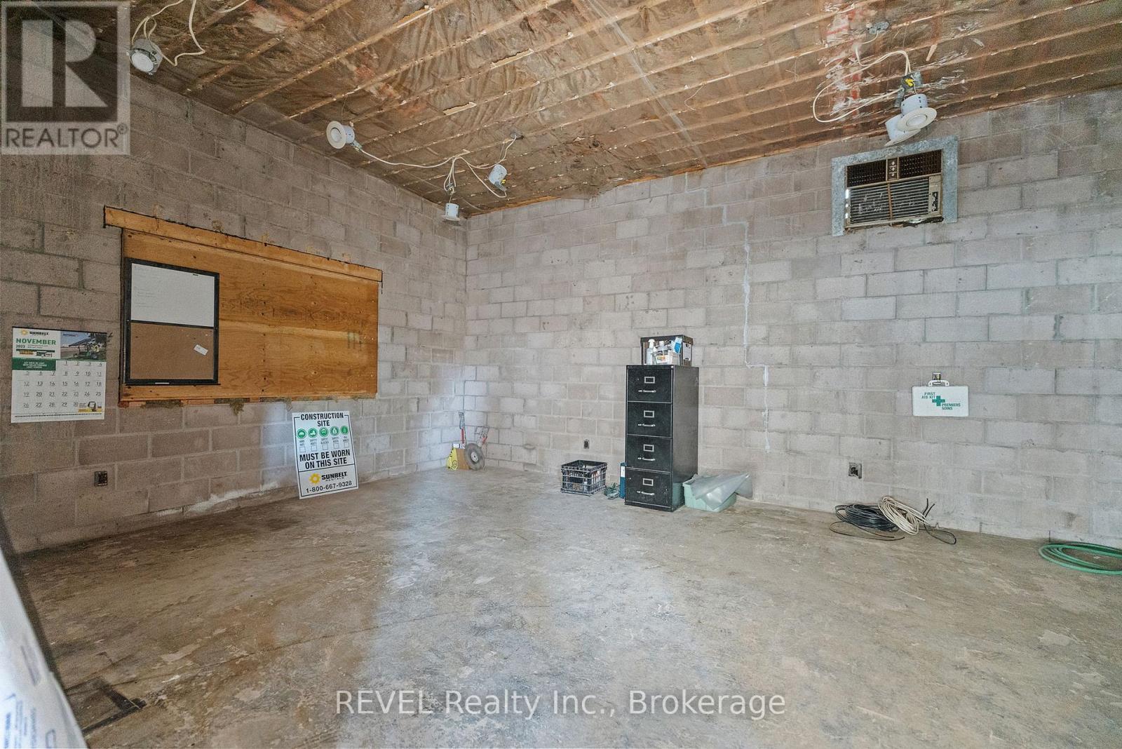 271 Ridgeway Road, Fort Erie, Ontario  L0S 1B0 - Photo 9 - X12890148